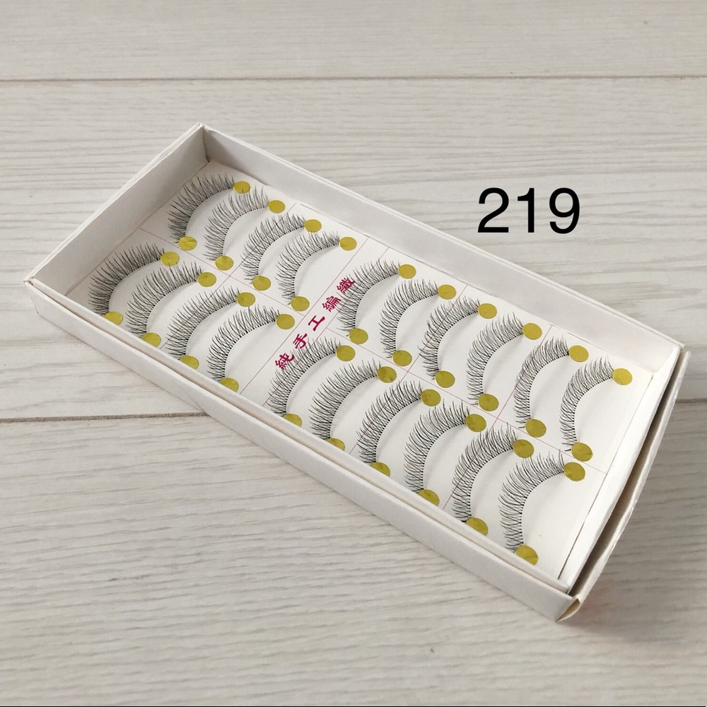 #219 Handmade Eyelashes 10 Pairs/ Pack